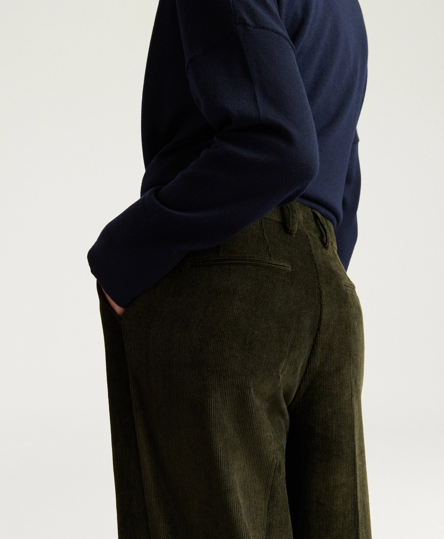 PANTALON DANGO MOMONI EN VELOURS À CÔTES STRETCH - VERT FONCÉ