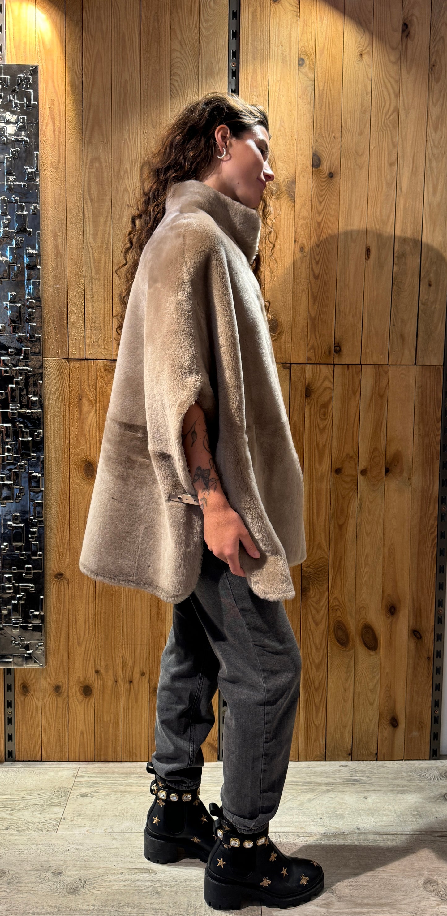 CAPE FOURRURE REVERSIBLE - LOU ANDREA