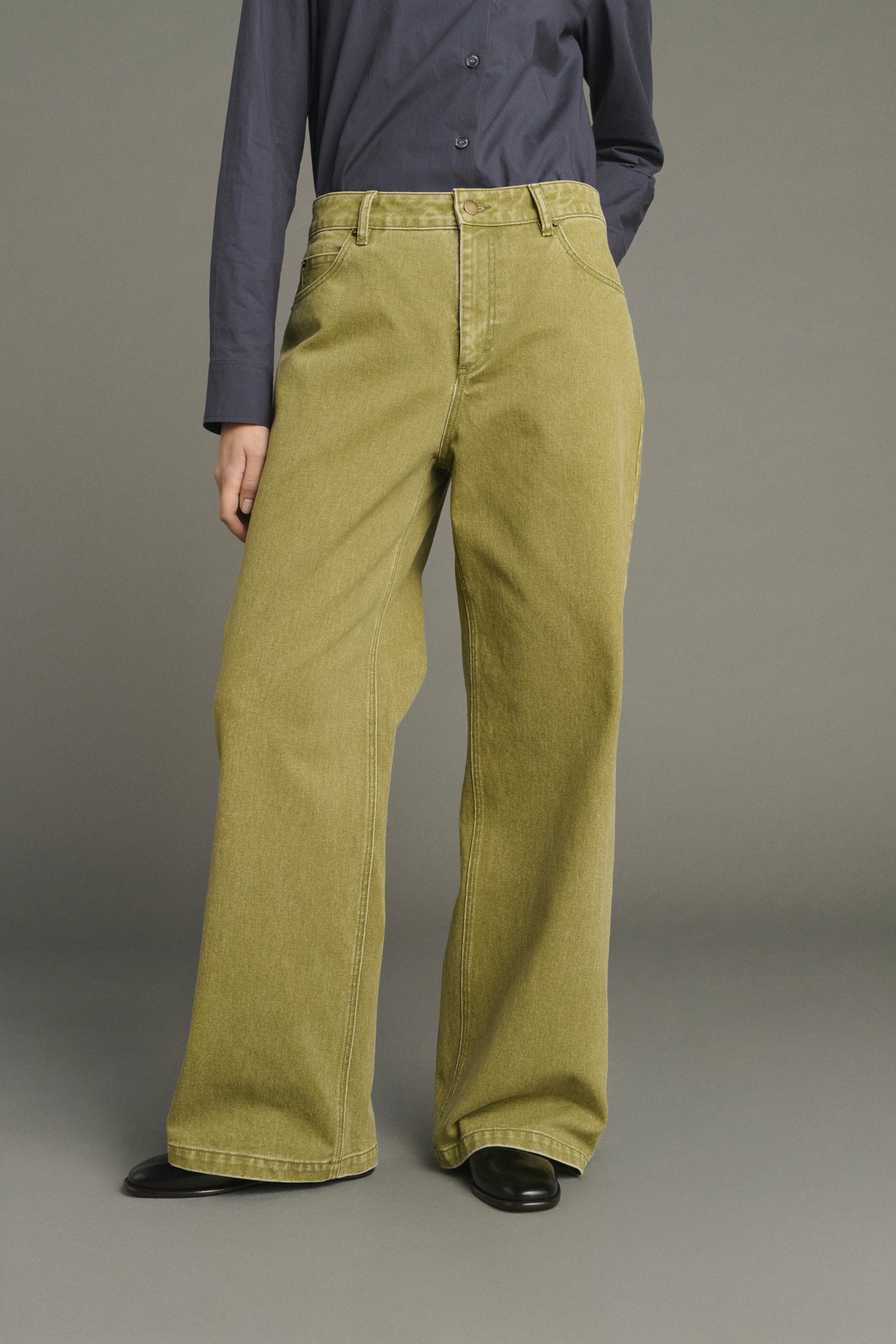 Jean Calvin Olive Washed – Soeur