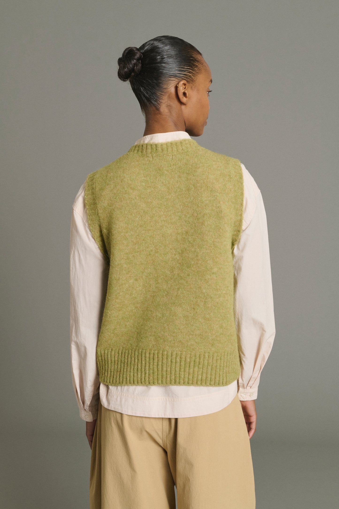 Pull sans manches Namaste sauge – Soeur
