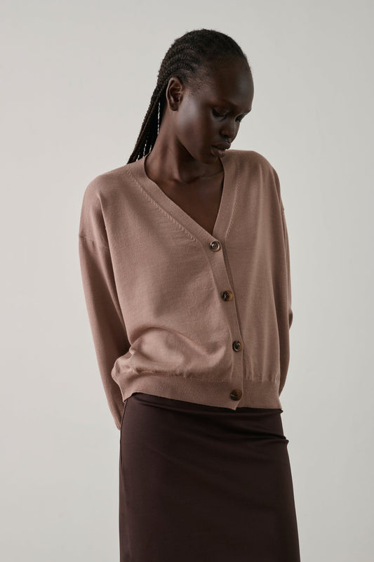 Cardigan en laine mérinos rose poudré – Soeur