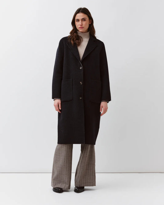 Manteau réversible MAIKO Diega marine porté femme – Les Pétroleuses Quiberon