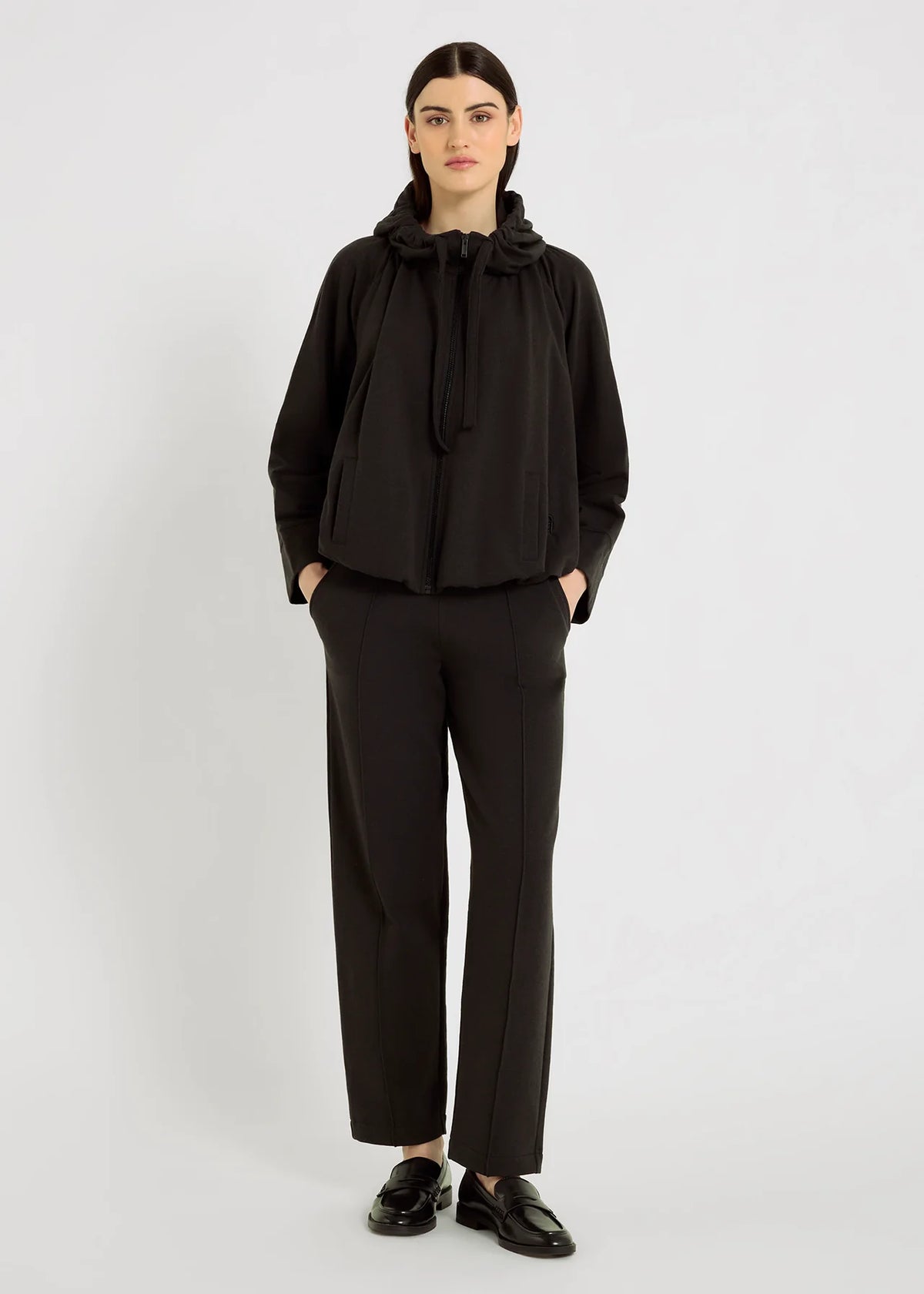 Pantalon PHILIP anthracite HANA SAN porté avec veste EDWARD vue de face