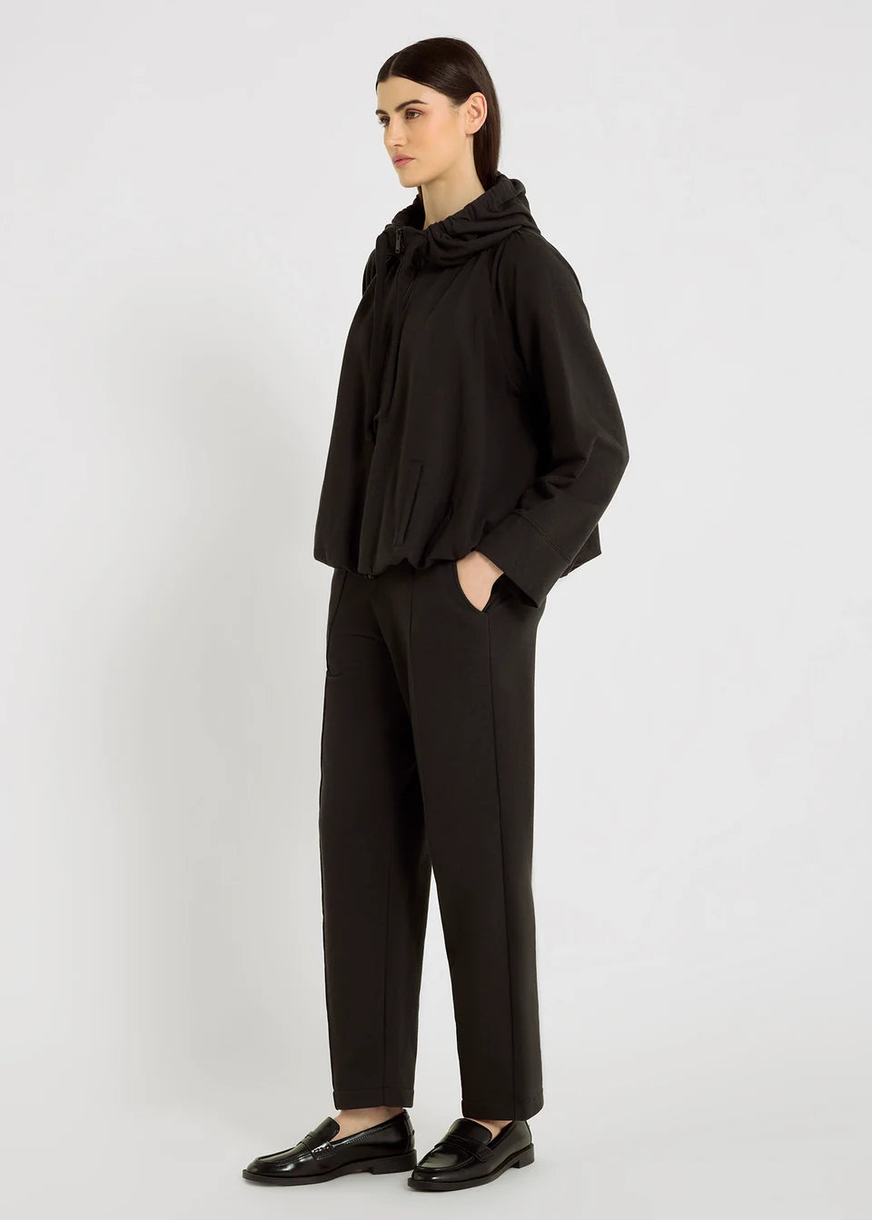 Pantalon jogging PHILIP anthracite HANA SAN jambes larges vue trois-quarts